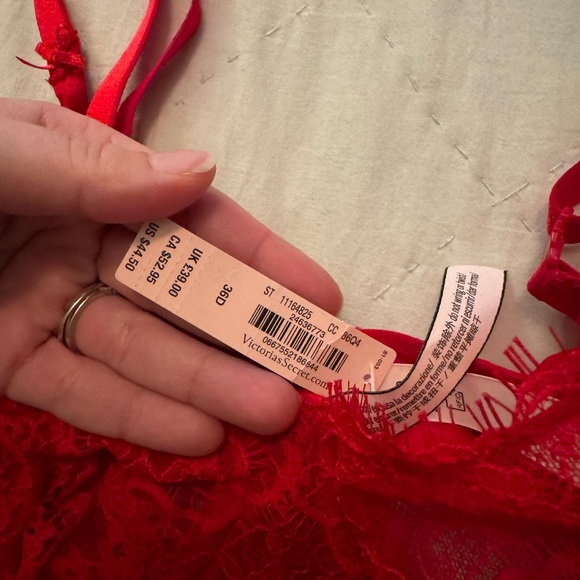 VS Bra❤️‍🔥 - Picture 2 of 4